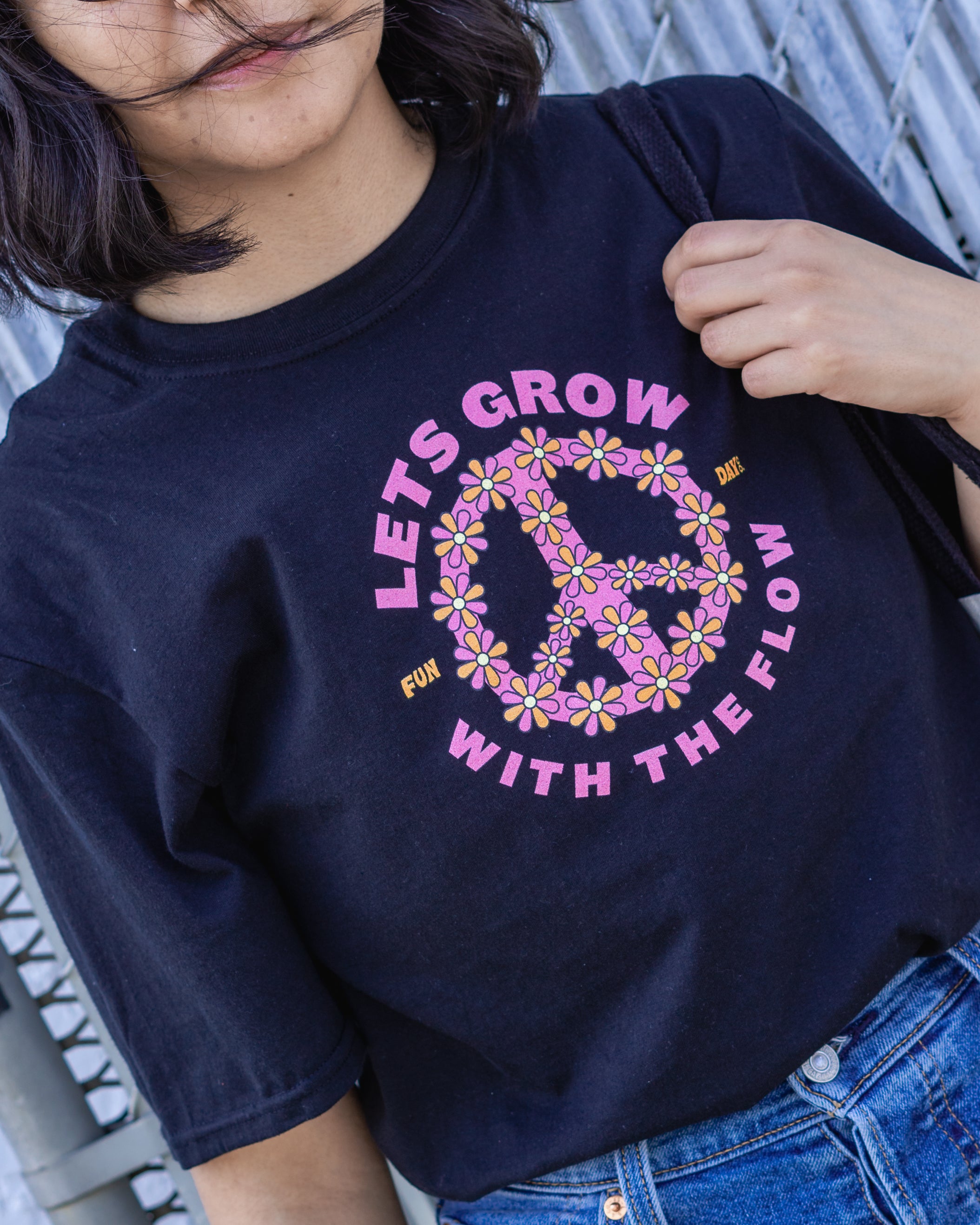Grow with the flow (Unisex recycled t-shirt)
